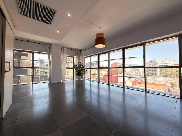 Oficina en alquiler en calle Del Doctor Trueta, Barcelona, de 55 m² por 850