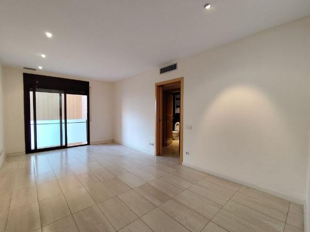Oficina en alquiler en calle Del Dos de Maig, Barcelona, de 67 m² por 1.100