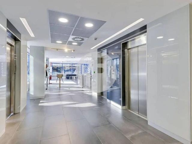 Oficina en alquiler en calle Del Samontà, Sant Joan Despí, de 1.062 m² por 10.628