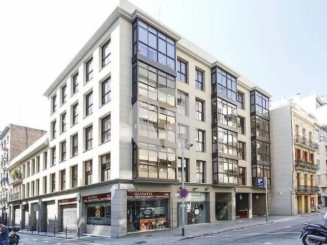 Oficina en alquiler en calle Dels Madrazo, Barcelona, de 100 m² por 1.350
