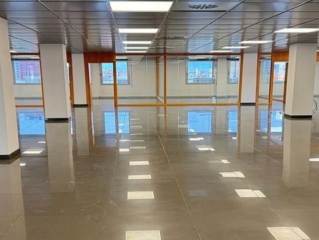 Oficina en alquiler en calle D'entença, Barcelona, de 402 m² por 6.432