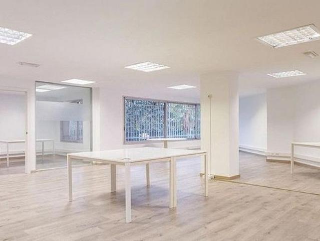 Oficina en alquiler en calle D'entença, Barcelona, de 125 m² por 1.501