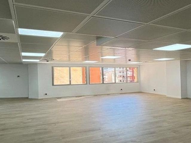 Oficina en alquiler en calle D'entença, Barcelona, de 140 m² por 2.310