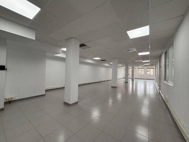 Oficina en alquiler en calle D'entença, Barcelona, de 211 m² por 3.059