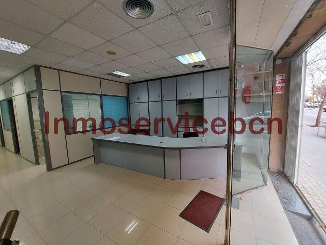Oficina en alquiler en calle D'espronceda, Barcelona, de 135 m² por 1.400