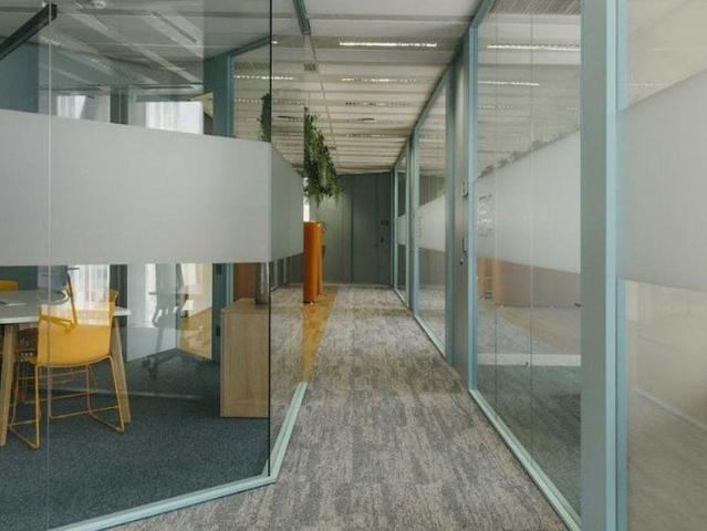 Oficina en alquiler en calle D'ernest Lluch, Sant Adrià de Besos, de 17 m² por 1.750
