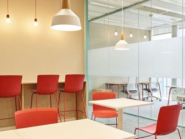 Oficina en alquiler en calle D'ernest Lluch, Sant Adrià de Besos, de 20 m² por 1.650