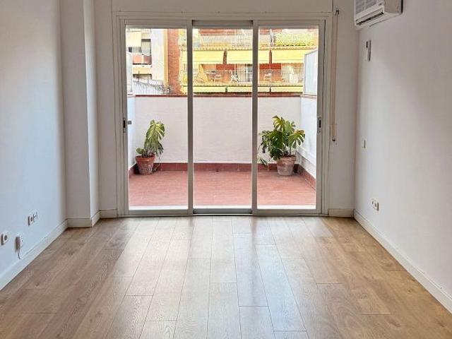 Oficina en alquiler en calle D'homer, Barcelona, de 60 m² por 1.300