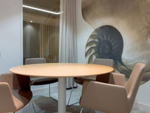 Oficina en alquiler en calle Gran Via de Les Corts Catalanes, Barcelona, de 200 m² por 16.000