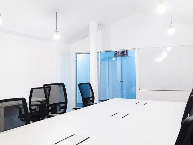 Oficina en alquiler en calle Gran Via de Les Corts Catalanes, Barcelona, de 37 m² por 1.100