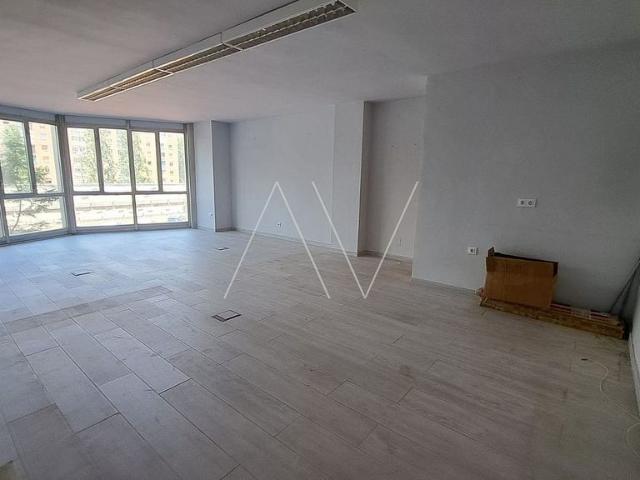 Oficina en alquiler en calle Gran Via de Les Corts Catalanes, Barcelona, de 50 m² por 450