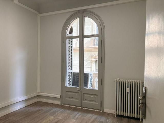 Oficina en alquiler en calle Laietana, Barcelona, de 86 m² por 1.310