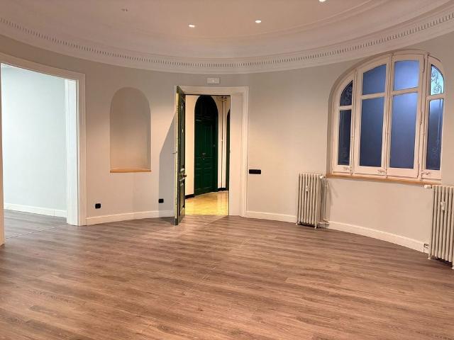Oficina en alquiler en calle Laietana, Barcelona, de 171 m² por 2.610