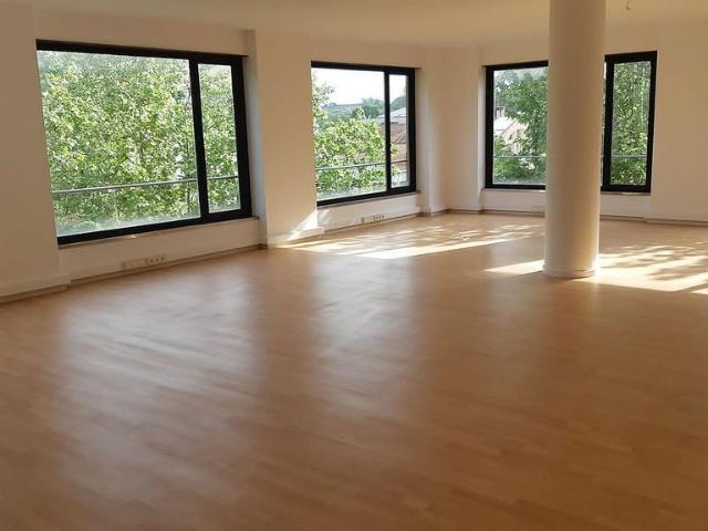 Oficina en alquiler en calle Llibertat, Banyoles, de 170 m² por 1.200
