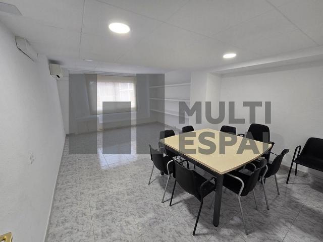 Oficina en alquiler en calle Paris, Barcelona, de 63 m² por 885