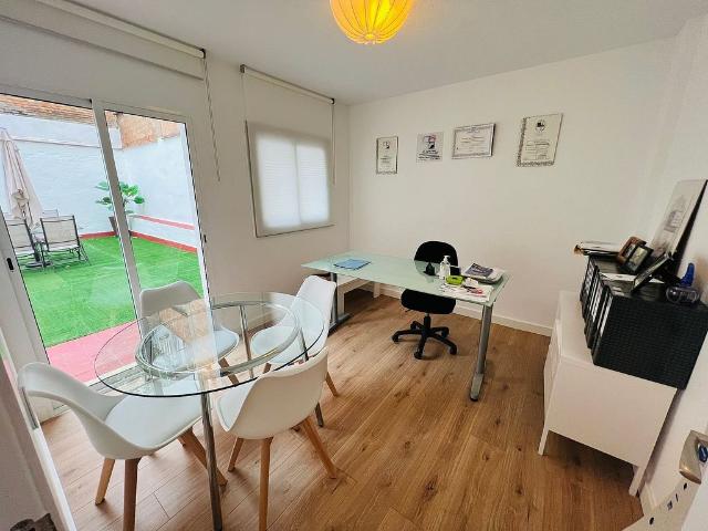 Oficina en alquiler en calle Pedro, Santa Coloma de Gramanet, de 70 m² por 490