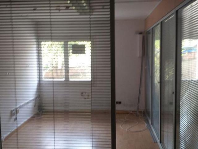 Oficina en alquiler en calle Salmeron, Lleida, de 130 m² por 450