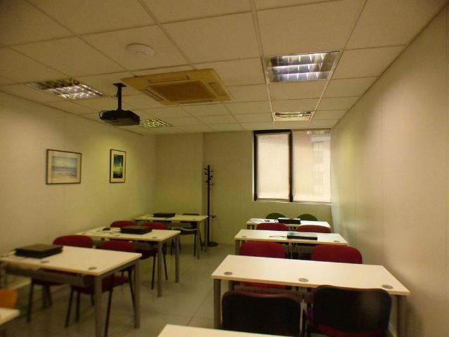 Oficina en alquiler en calle Sequia, Girona, de 25 m² por 400