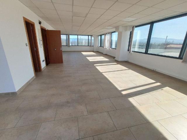 Oficina en alquiler en calle Torelló, Vic, de 145 m² por 800