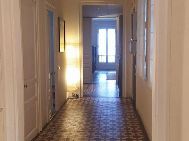 Oficina en alquiler en calle Valencia, Barcelona, de 160 m² por 2.600