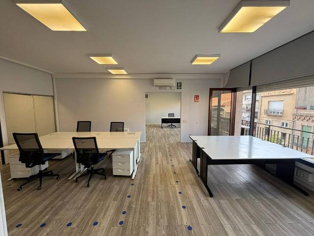 Oficina en Alquiler en Centre