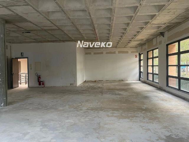 Oficina en alquiler en Cerdanyola del Vallès, de 196 m² por 2.254