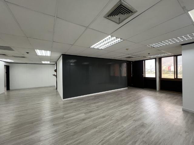 Oficina en Alquiler en Chuao 191 mts