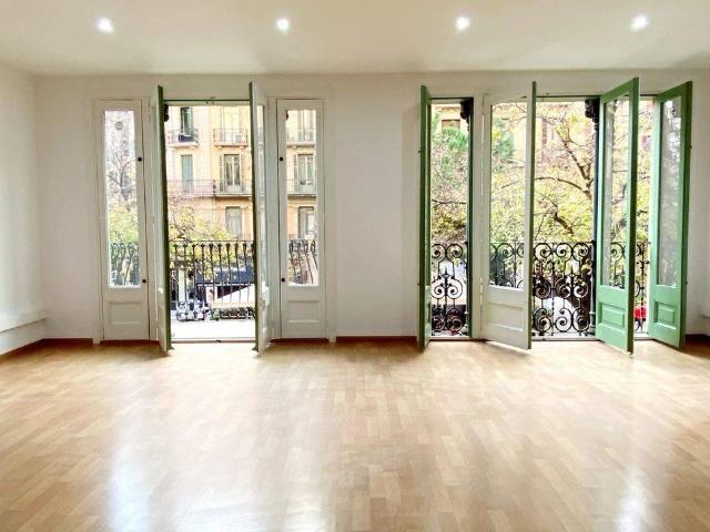 Oficina en Alquiler en Dreta de l'Eixample