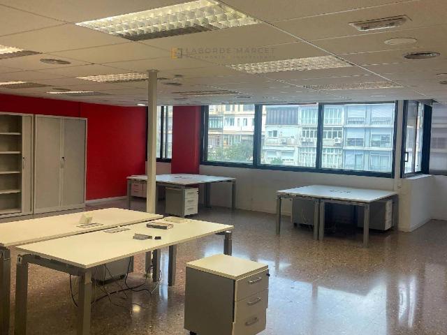 Oficina en Alquiler en Dreta de l'Eixample