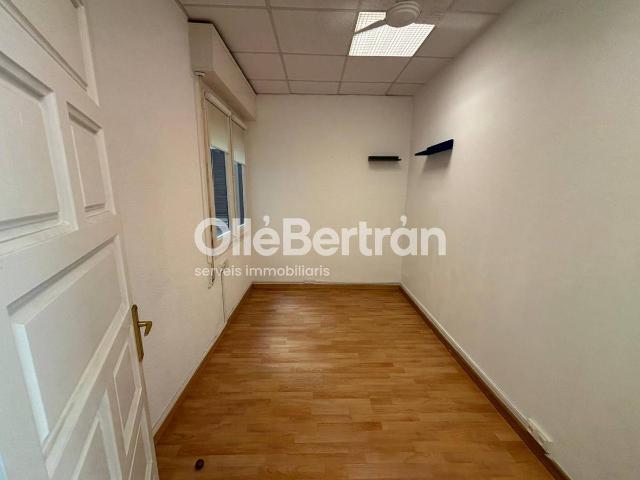 Oficina en Alquiler en Dreta de l'Eixample