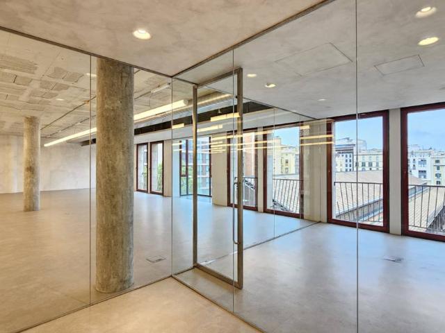 Oficina en Alquiler en Dreta de l'Eixample