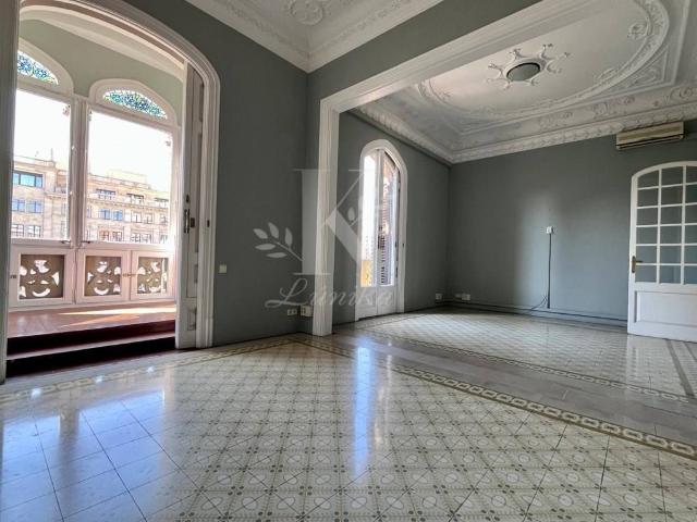Oficina en Alquiler en Dreta de l'Eixample