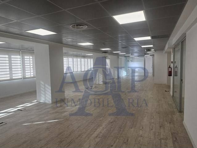 Oficina en Alquiler en El Camp d'en Grassot i Gràcia Nova