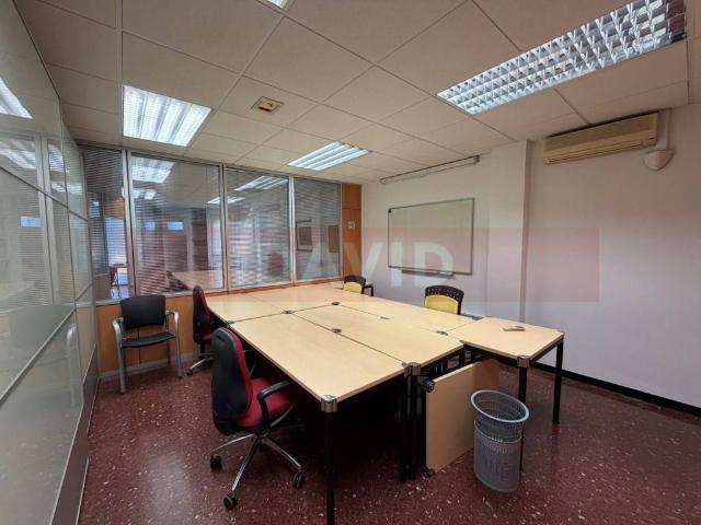 Oficina en Alquiler en El Putget i el Farró