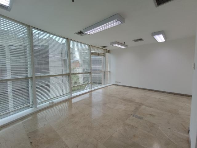 OFICINA EN ALQUILER EN EL ROSAL 143Mtrs