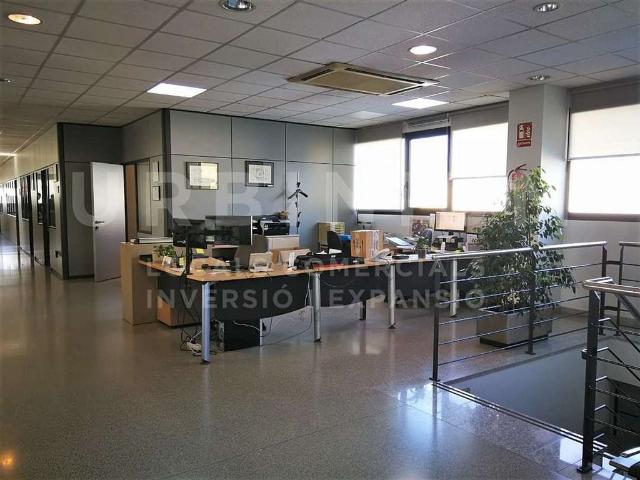 Oficina en alquiler en Girona, de 465 m² por 4.500