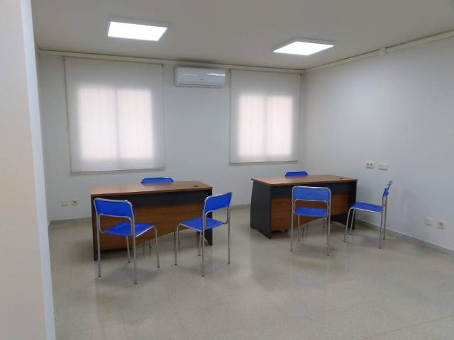 Oficina en Alquiler en Instituts Universitat
