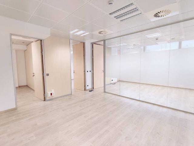 Oficina en Alquiler en La Nova Esquerra de l'Eixample