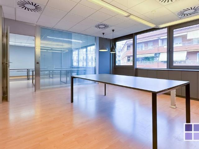 Oficina en Alquiler en La Nova Esquerra de l'Eixample