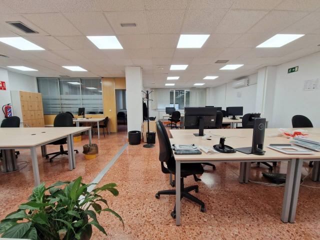 Oficina en alquiler en Licenciado Poza