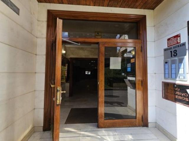 Oficina en Alquiler en Pamplona Navarra AZPILAGAÑA