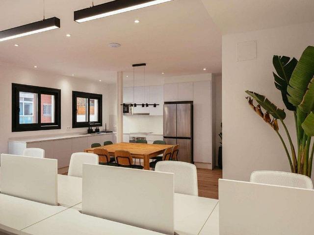 Oficina en alquiler en pasaje De Simó, Barcelona, de 210 m² por 6.930