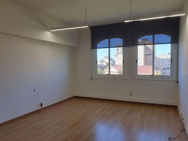 Oficina en alquiler en paseo De Gràcia, Barcelona, de 125 m² por 3.600