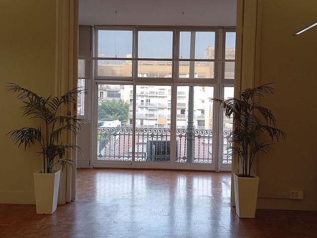Oficina en alquiler en paseo De Gràcia, Barcelona, de 182 m² por 3.423
