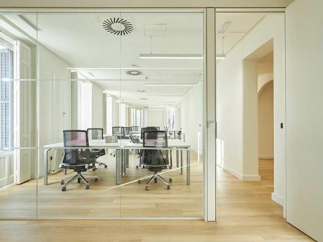 Oficina en alquiler en paseo De Gràcia, Barcelona, de 26 m² por 4.000