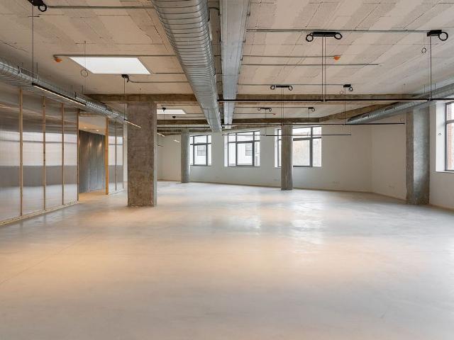 Oficina en alquiler en paseo De la Zona Franca, Barcelona, de 290 m² por 4.775