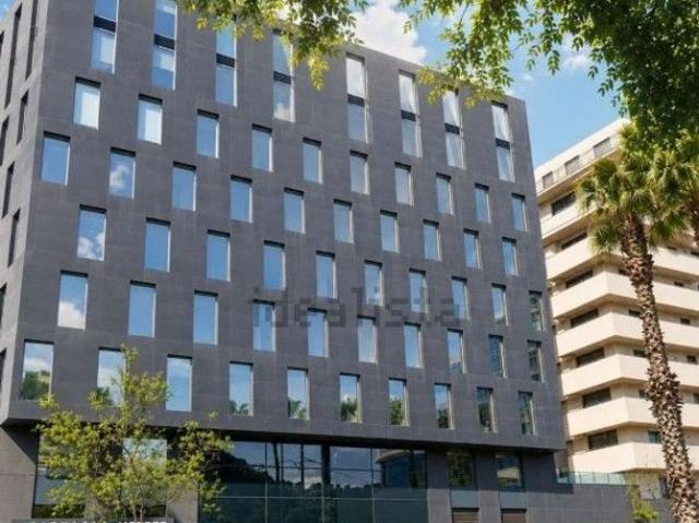 Oficina en alquiler en paseo De la Zona Franca, Barcelona, de 345 m² por 5.882