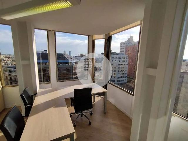 Oficina en alquiler en plaza D'urquinaona, Barcelona, de 259 m² por 4.500