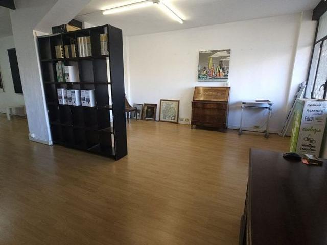 Oficina en alquiler en plaza De Maragall, Barcelona, de 58 m² por 600