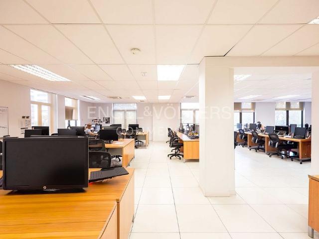 Oficina en alquiler en plaza De Catalunya, Barcelona, de 484 m² por 9.669